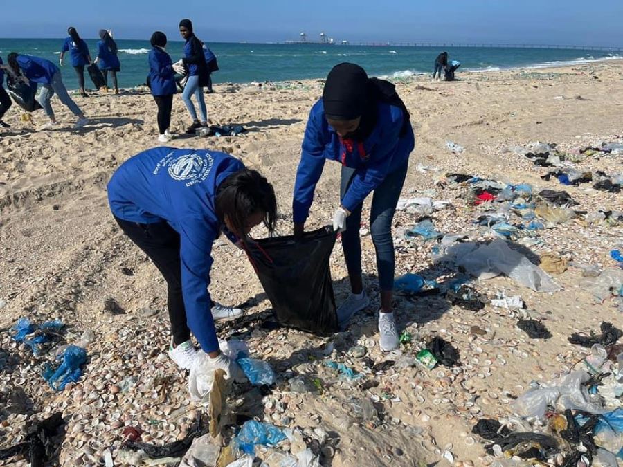 أبناء شبيبة رهط يتجندون لنجدة البيئة 